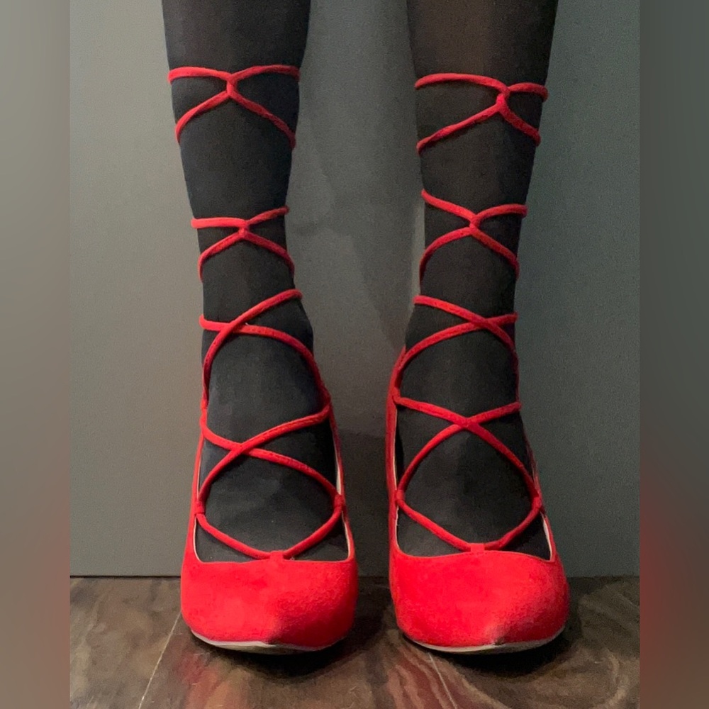 Brash red faux suede pointed toe 3.5” pumps with ankle tie, sz 9